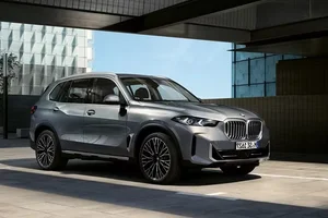 Top Fuel-Efficient Hybrid SUVs and High-Clearance Vehicles of 2026 - image 2
