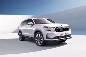 Top Fuel-Efficient Hybrid SUVs and High-Clearance Vehicles of 2026 - image 6