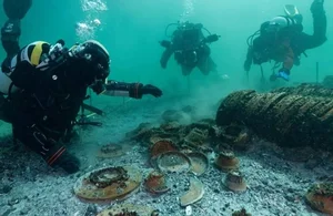 Archaeologists Recover Rare Roman Artifacts from the Depths of a Swiss Lake - image 6