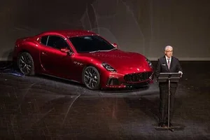 Maserati Grecale Debuts V6 Engine Option Outside Trofeo Trim: Coming to Vietnam? - image 5
