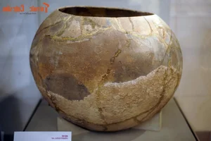 Thousand-Year-Old Ancient Treasure Discovered in Can Gio Vietnam Including Gold and Jade Artifacts - image 7