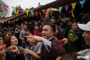 Unique Fertility Rituals: The Tradition of Mat Grabbing at Vietnamese Festivals - image 10