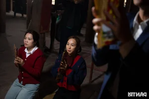Unique Fertility Rituals: The Tradition of Mat Grabbing at Vietnamese Festivals - image 14