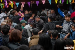 Unique Fertility Rituals: The Tradition of Mat Grabbing at Vietnamese Festivals - image 9
