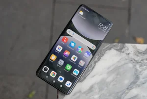 New Mid-Range and Budget Smartphones Hitting the Market Now - image 1