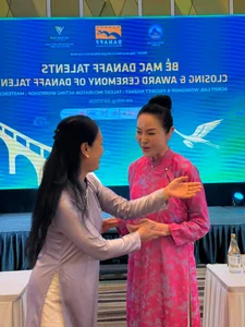 Vietnamese Celebrity Update: Hoai Linh Returns to the US and Heartfelt Tributes - image 47