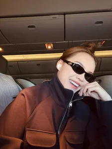 Vietnamese Celebrity Update: Hoai Linh Returns to the US and Heartfelt Tributes - image 32