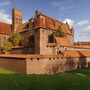 The Breathtaking Castle That Took Over 130 Years to Build - image 1