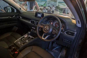 Mazda CX-5 2.0L FWD Luxury 2021: A Perfect Blend of Elegance, Performance, and Advanced Safety Technology - image 4