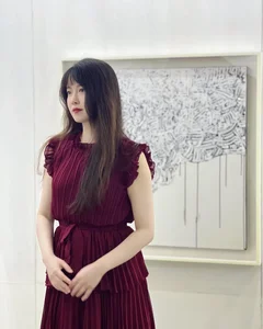 Ageless Style: How the Famous Actresses of K-Drama Boys Over Flowers Rock Fashion in Their 40s - image 3