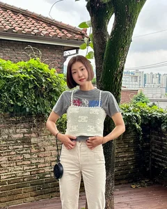 Ageless Style: How the Famous Actresses of K-Drama Boys Over Flowers Rock Fashion in Their 40s - image 1