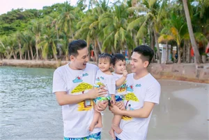 Family Style: Ha Tri Quang and Thanh Doan’s Matching Outfits with Their Children - image 4