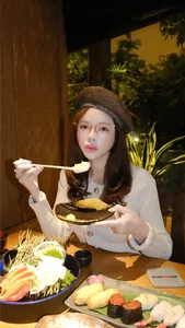 Vietnamese Entertainment News July 8: Mourning the Loss of Respected Artists - image 30