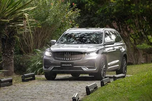 Geely Monjaro and EX5 Arrive in Vietnam: Will They Succeed or Flop? - image 0