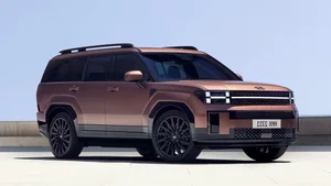 2024 Hyundai Santa Fe: A Bold Redesign with Luxury Land Rover Vibes - image 0