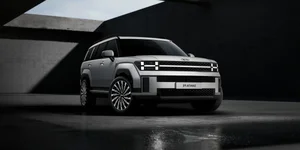 2024 Hyundai Santa Fe: A Bold Redesign with Luxury Land Rover Vibes - image 2