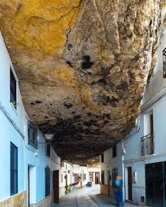 Living on the Edge: The World’s Most Precariously Placed Homes - image 5