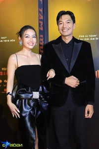 Chi Pu Stuns as a Blooming Rose on the Red Carpet: A True Fashion Icon - image 10