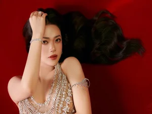 Vietnamese Actress Kieu Anh Stuns in Bikini Photos at Age 42 - image 3