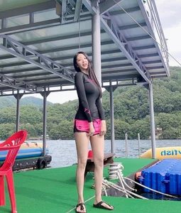 Korean Flight Attendant Inspires with Dedicated Fitness and Body Goals - image 5