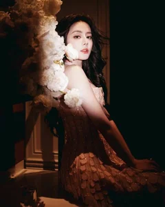 Dilraba Dilmurat Stuns Fans with Mesmerizing New Photo Series - image 3