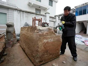 Unveiling Secrets: The Shocking Discovery of an Intact Ancient Mummy - image 4