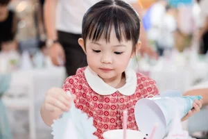 Cuong Do La’s Daughter Suchin Shows Off Model Genes and Elegant Style - image 3