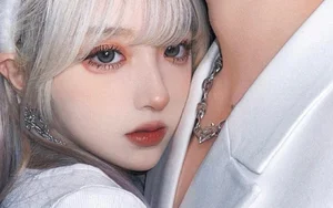 Beautiful Chinese Live Streamer Navigating Fame and Controversy - image 4