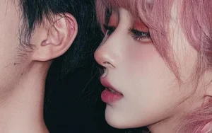 Beautiful Chinese Live Streamer Navigating Fame and Controversy - image 2