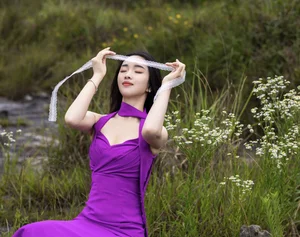 Yituyu Purple Meets Green Field Lulu: Ethereal Nature Portrait Gallery - image 4