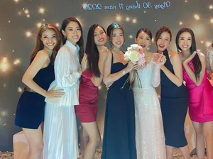 Miss Vietnam Tieu Vy Catches the Bridal Bouquet at Phuong Anh’s Wedding - image 5