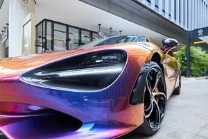 McLaren 750S Supercar: A Rare Engineering Marvel Spotted in Da Lat - image 7