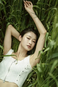 YiTuYu Art Language Vol.9740: Stunning Portrait Gallery Featuring Zou Xue - image 2