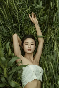 YiTuYu Art Language Vol.9740: Stunning Portrait Gallery Featuring Zou Xue - image 17