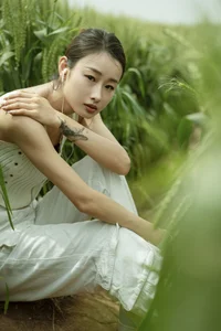 YiTuYu Art Language Vol.9740: Stunning Portrait Gallery Featuring Zou Xue - image 22