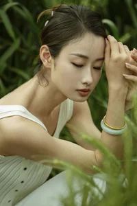 YiTuYu Art Language Vol.9740: Stunning Portrait Gallery Featuring Zou Xue - image 27