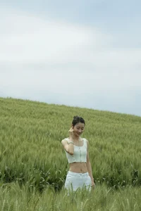 YiTuYu Art Language Vol.9740: Stunning Portrait Gallery Featuring Zou Xue - image 9