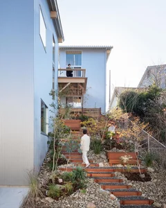 Innovative 115m2 Multi-Functional Design: Seamlessly Combining Home, Office, and Cafe - image 7