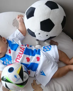 Footballer Doan Van Hau's Son Gains Massive Social Media Following - image 5
