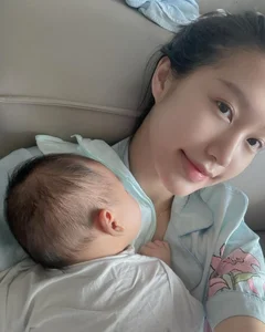 Footballer Doan Van Hau's Son Gains Massive Social Media Following - image 9