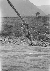 A Journey Through Time: Landscapes and People of China 100 Years Ago - image 8