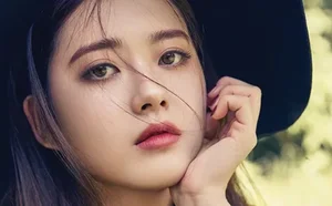 Go Ara’s Unique Amber Eyes and Her Fascinating History as an Almost-Member of SNSD - image 4