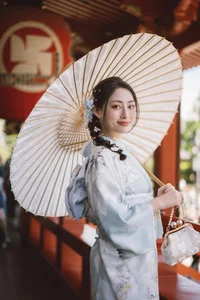 Vietnamese Star Luong Thuy Linh Stuns in Traditional Japanese Kimono - image 3