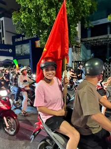 Vietnamese Celebrities Celebrate Dramatic National Football Team Victory - image 13