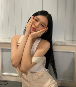Linh Ka Bold Fashion Statements and Rise as a Vietnamese Pop Artist - image 2