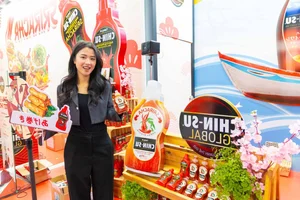 Chin-su Sriracha Chili Sauce Takes Japan by Storm: A Spicy Fusion at Foodex 2024 - image 1
