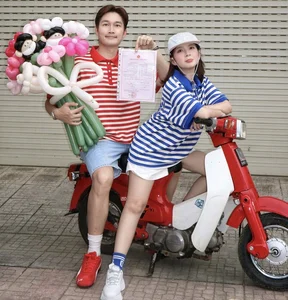 Actors Dinh Tu and Ngoc Huyen Receive Warm Wishes After Sharing Marriage Certificate - image 2