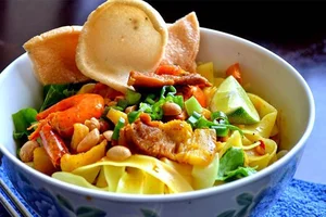 Top 8 Must-Try Affordable Street Food Specialties in Da Nang Vietnam - image 7