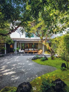 6 Creative Backyard Garden Ideas to Transform Your Outdoor Space - image 18
