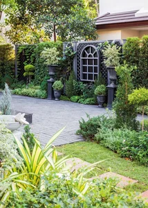 6 Creative Backyard Garden Ideas to Transform Your Outdoor Space - image 3